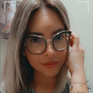 Meet your Posher, Zuleyma